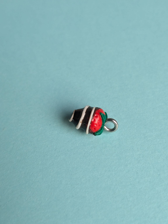 Charm fraise enrobée