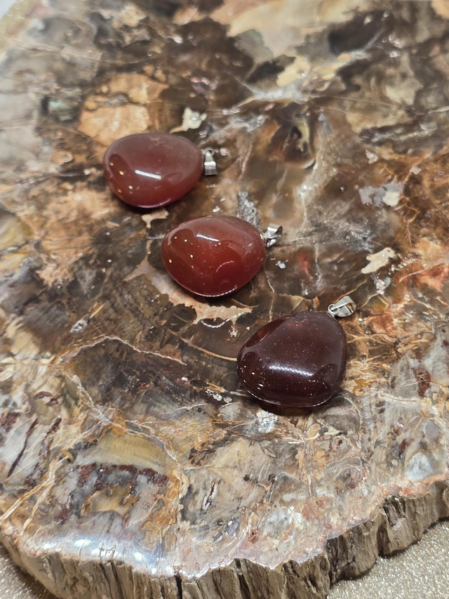 Pendentif Cornaline forme libre 