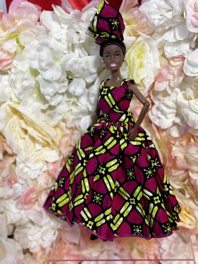 Poupée – Robe en Wax rose et vert & Coiffe assortie - Fait main