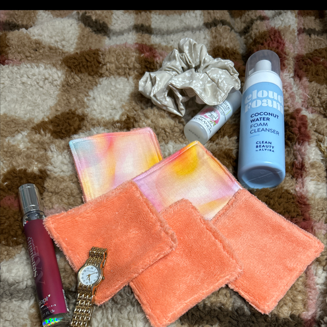 1 Lots de 5 Lingettes Démaquillantes (2)