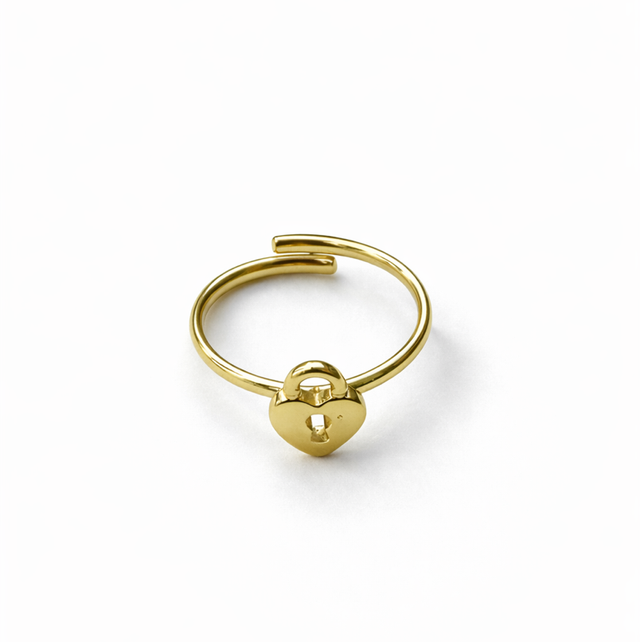 Lock heart ring
