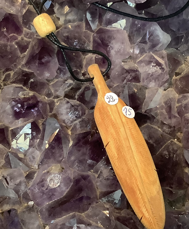 Pendentif plume en Palo Santo 