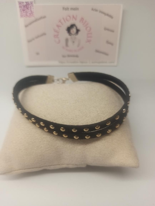 Bracelet daim noir avec perle 