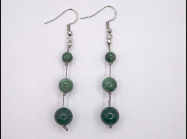 Boucles d'oreilles 3 agates mousse (vertes) sur soie tressée