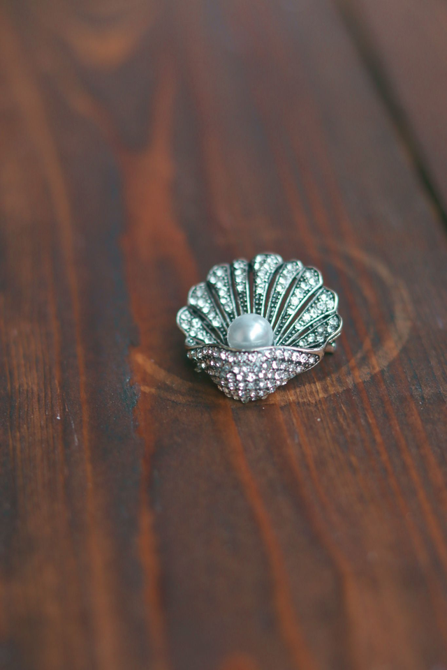 Broches • 1920 shell