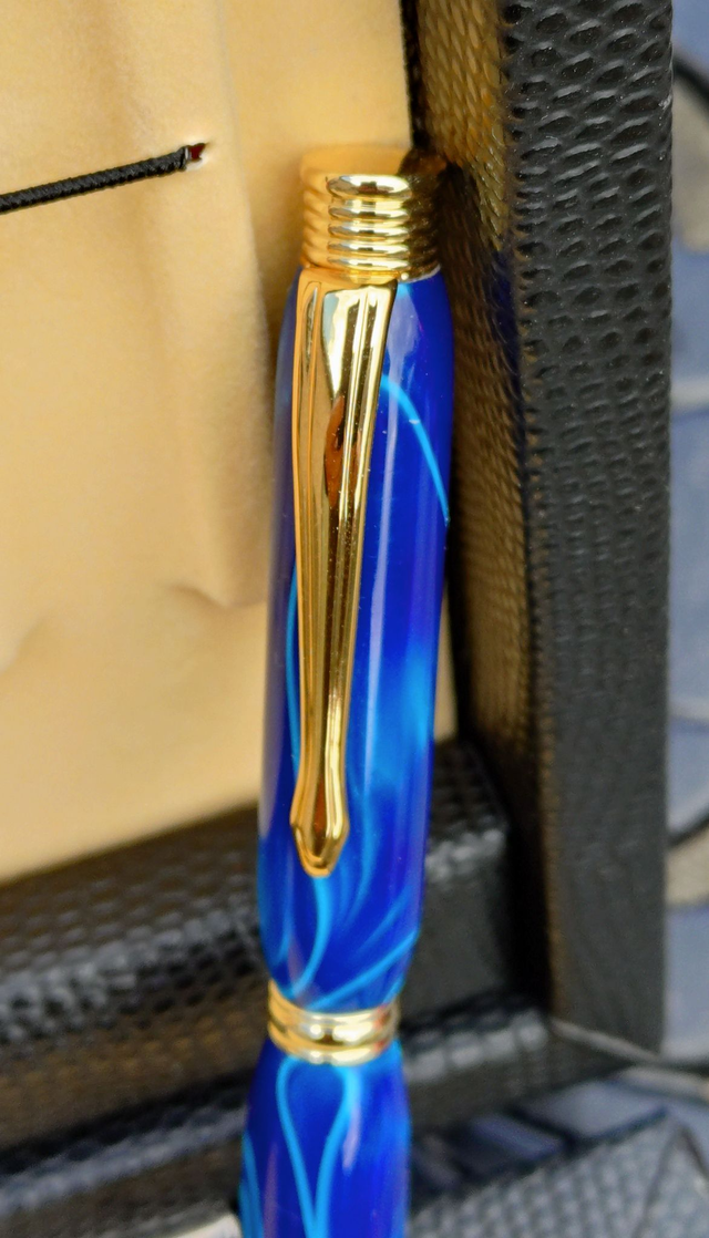 Handmade Pen - Artisan Classic Acrylic - Twist Pen - Black Ink