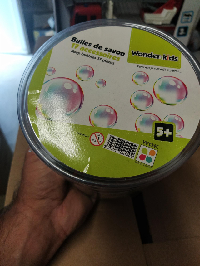 BARIL BULLES DE SAVON 17 ACCESSOIRES