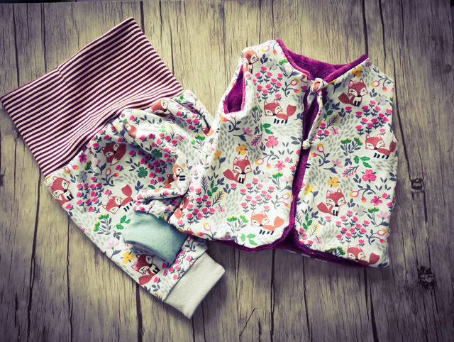 C*    6/9 MOIS  Ensemble 2 pièces "RENARDS et FLEURS"