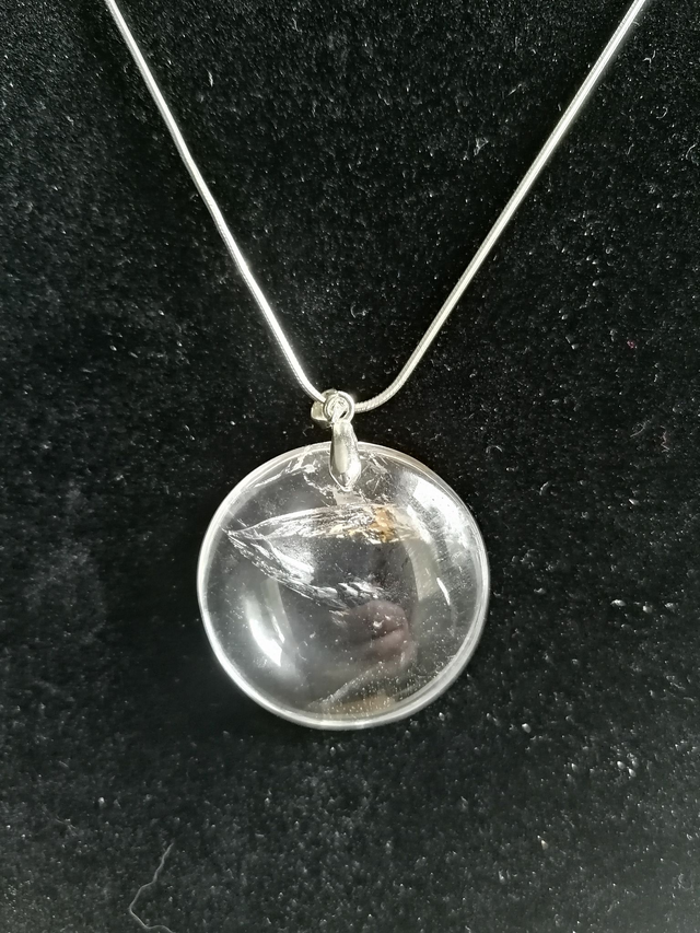 PENDENTIF DE CRISTAL DE ROCHE EN ROND