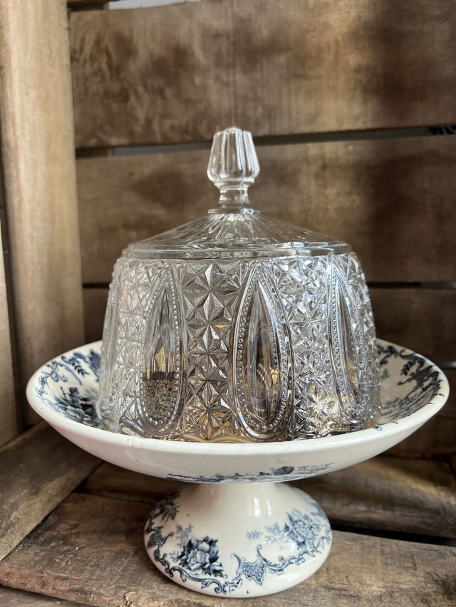 CONSTANCE - Cloche de service ancienne en cristal moulé et ciselé
