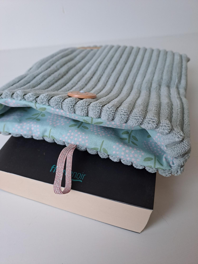 Pochette Livre taille M