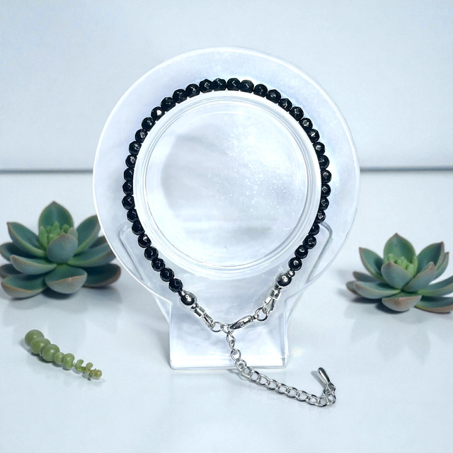 Black spinel bracelet