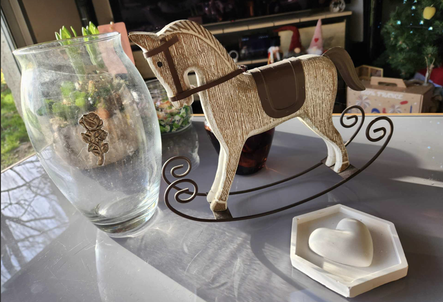 Vase en verre et étain