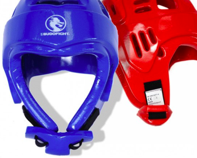 Casque de karaté FFK