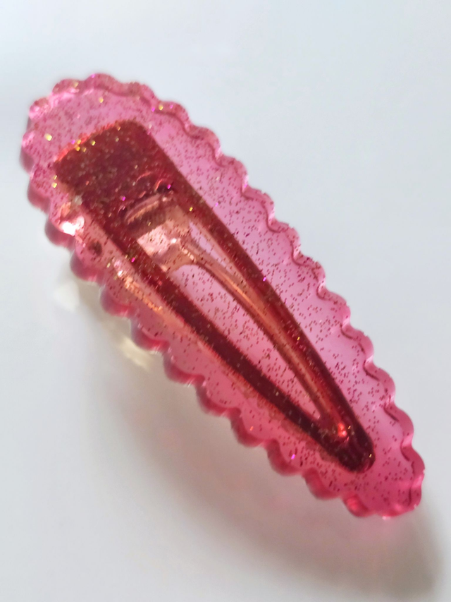 BARRETTE ROUGE TRANSPARENTE A PAILLETTES 