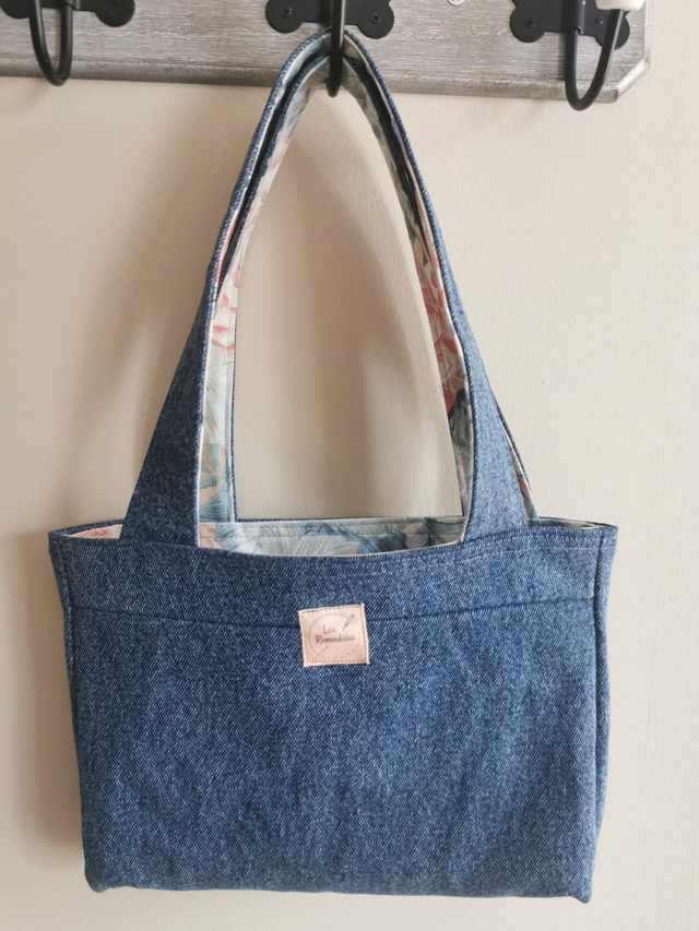 Sac cabas réversible en jean et fleurs - pièce unique