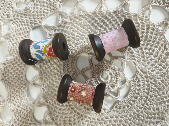 Carro de linhas escuro grande