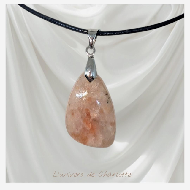 Pendentif &quot;Pierre du soleil&quot; PN-085