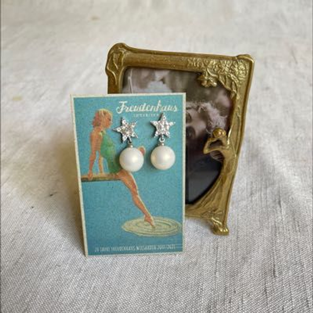 Perlen Ohrring mit Sternen