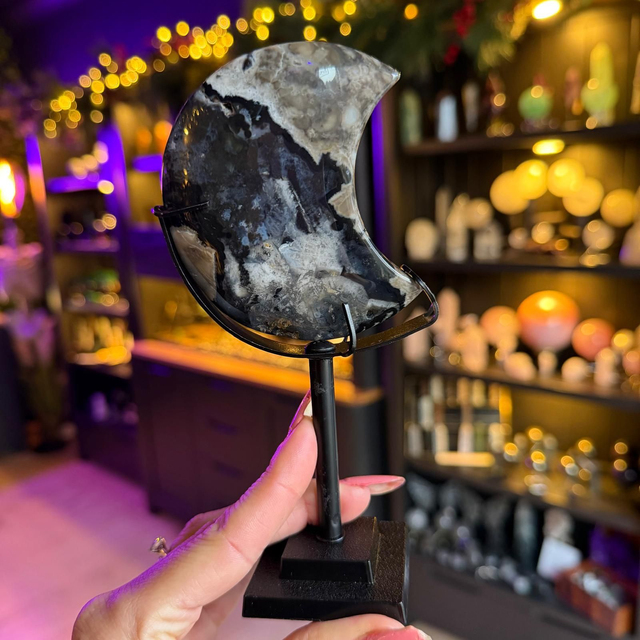 Volcano Agate Moon R36M1A