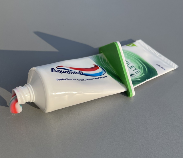 Toothpaste Squeezer