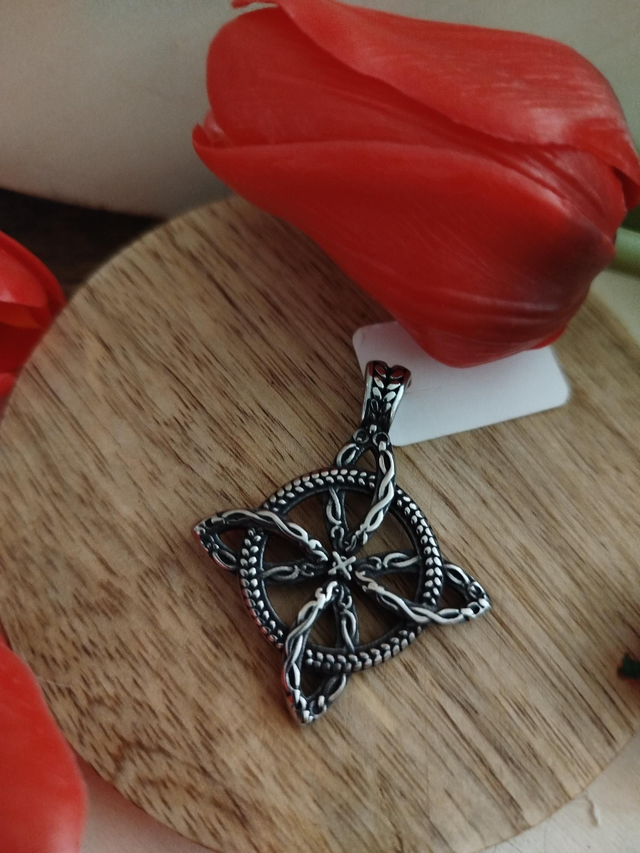 Pendentif Noeud Celtique 