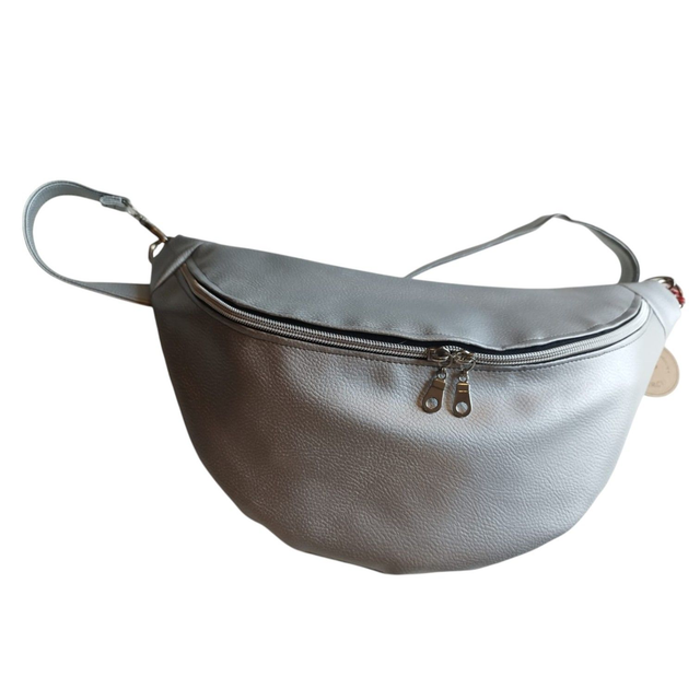 Sac banane en simili cuir argent