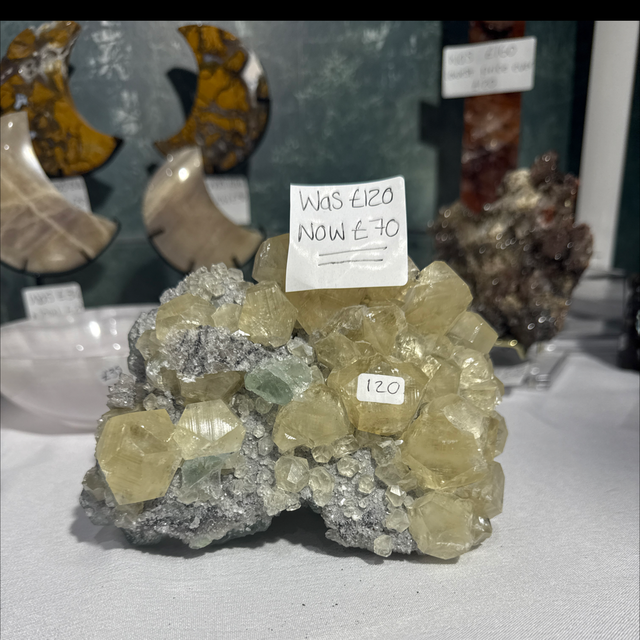 Apophyllite fluorite freestanding raw specimen 