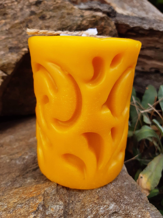 Svíčka ze včelího vosku - ornamenty