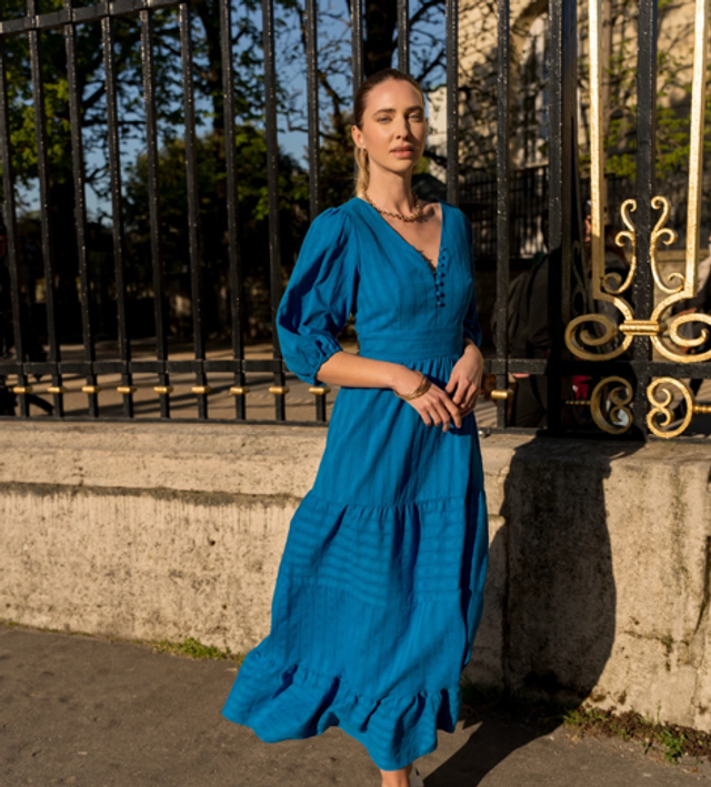 60-4. Robe longue col V plongeant en coton