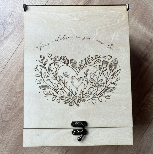 Boîte avec verre gravés