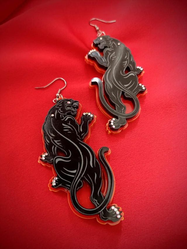 Earrings - Crawling tattoo panther