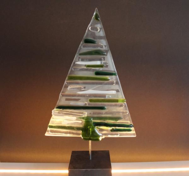 o8 Tanne aus Glas in Grüntönen  . dw 5 o42019 02 