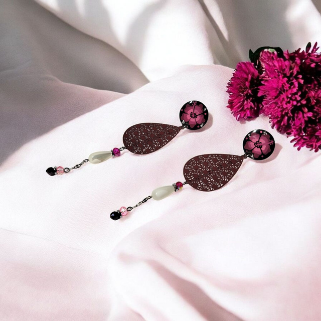 Boucles d'oreilles Flora rose fuchsia et prune