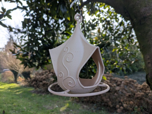 Mangeoire à oiseaux de la nature à suspendre en forme de goutte féerique elfique beige