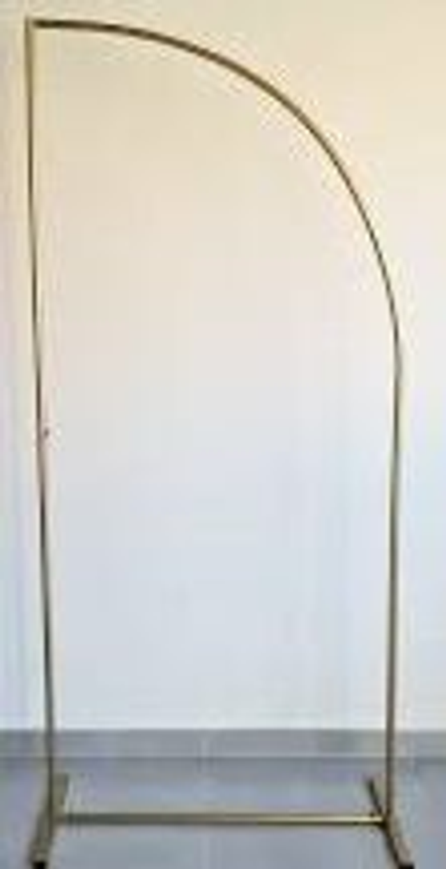 ARCO MEIA LUA - LOCAÇÃO 