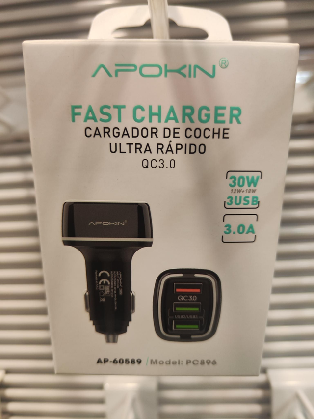 Apokin Cargador coche Ultra Rápido 3 tomas USB  30W 3A