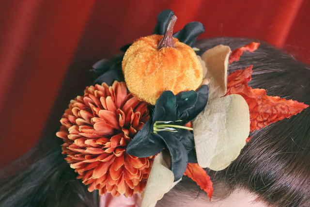 Hair flowers • M • Pumpkin Juice