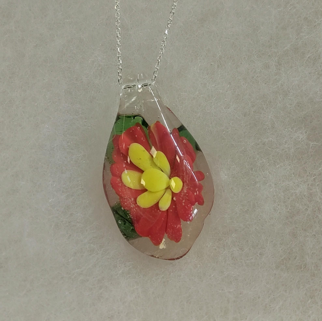 Red &amp; yellow flower pendant 
