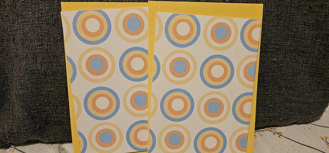 Spiral circle yellow card