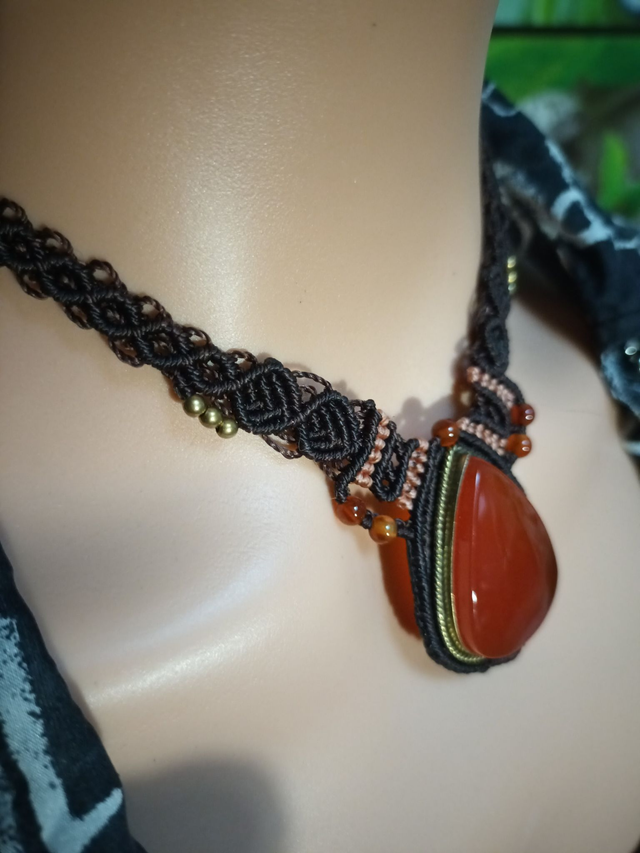 Collier en cornaline