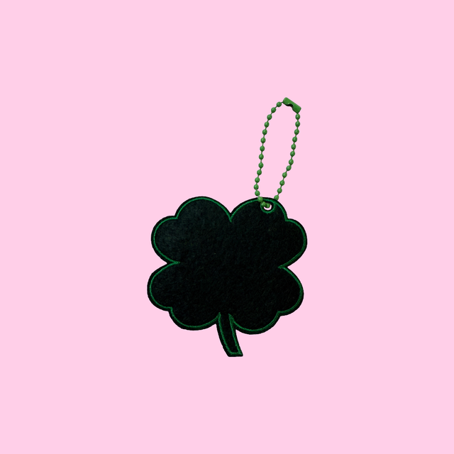 Friendship charm - Clover (w/ iron-on backing)