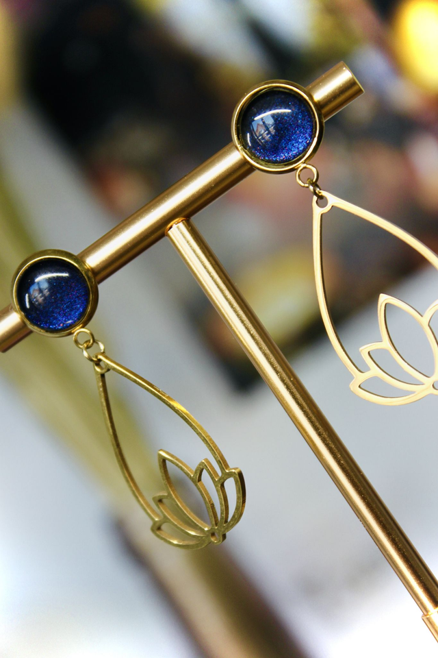 BO Lotus dorées - Aura galactique (violet / bleu nuit et fines paillettes multicolores)