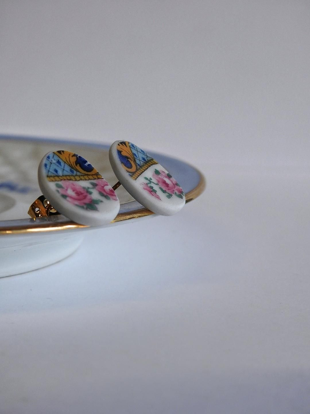 Boucles d'oreilles puces ovales - porcelaine - Limoges Raynaud no.1
