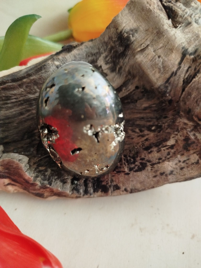 💎 Forme libre en Pyrite