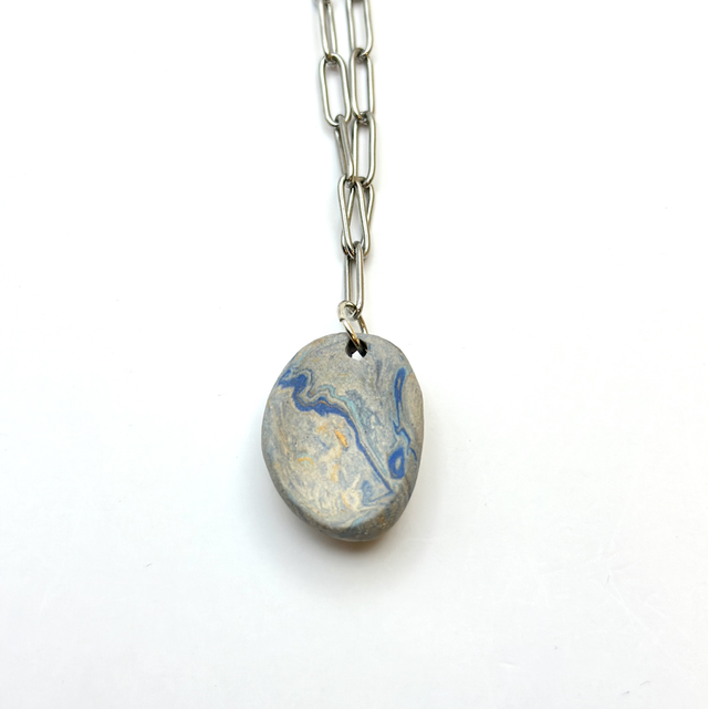 Collier “Pierre anti-stress” modelé à la main, motif ciel soleil couchant