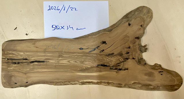Bespoke Olive Wood Serving Board – No. 2026/1/22