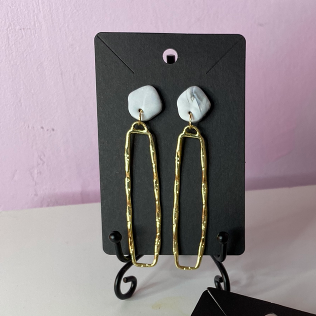 White Marble Earrings With Gold Rectangular Accessories 