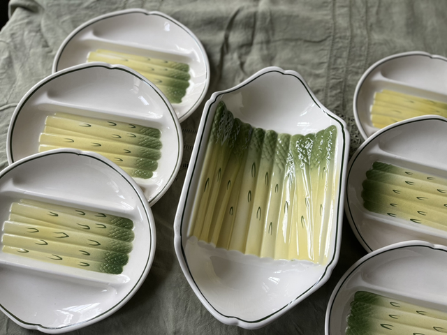 Service à asperges Salins en barbotine 7 pièces 