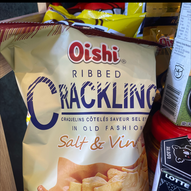 Oishi salt vinegar cracker